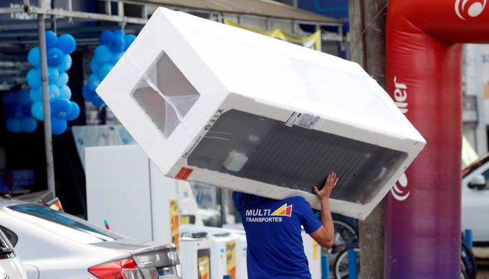  Puxado por outubro, comércio do Paraná cresce quase o dobro da média nacional